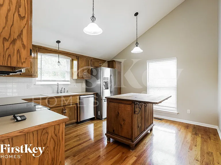 7016 N Bristol Ave — Photo 8