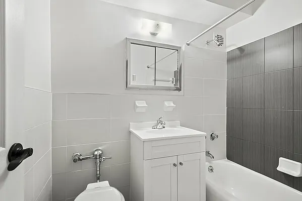 Rented by Living Room NY Corp | media 15