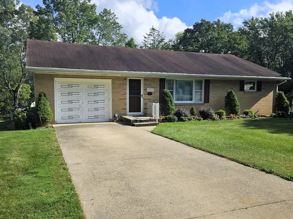 15 Elm Dr, Brookville, PA 15825