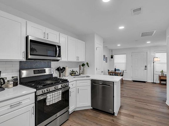 5th image of 506 Brinley Ave Unit 1