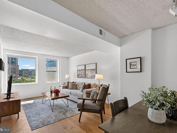4th image of 601 Pennsylvania Ave NW APT 311