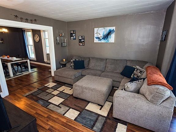 5th image of 29 Buffalo St