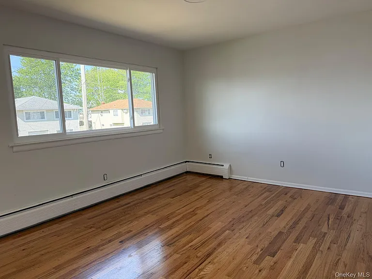 65 Florida Ave — Photo 3
