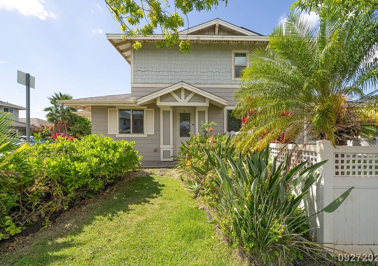 4BR/3BA/2Car Garage, Solar water heater & PV panels in Olino at Mehana, Kapolei — Photo 3