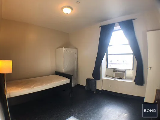 Rented by Bond New York | media 7