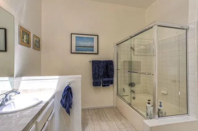453 Cork Harbour Cir — Photo 10
