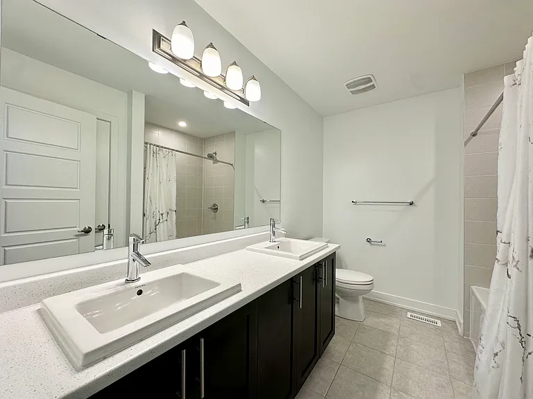 Broadridge Cres — Photo 11