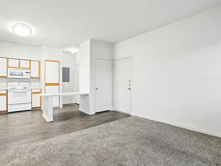 Stone Creek Apartments — Photo 21
