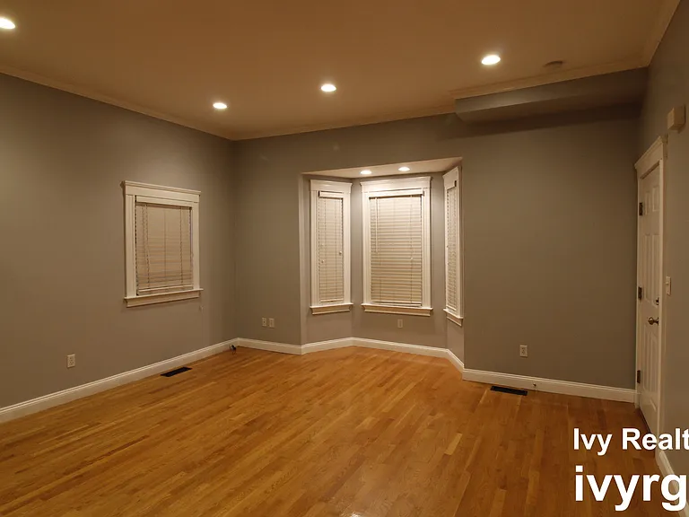 86 Mount Vernon St #1 — Photo 1