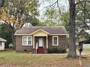721 S Market St, Scottsboro, AL 35768