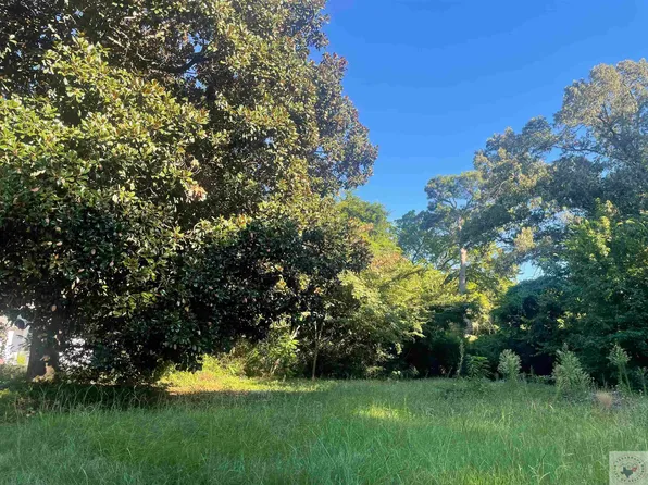 1814-1 W 15th St, Texarkana, TX 75501