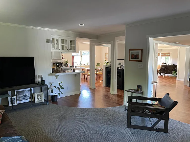 2011 La Colina Dr — Photo 11