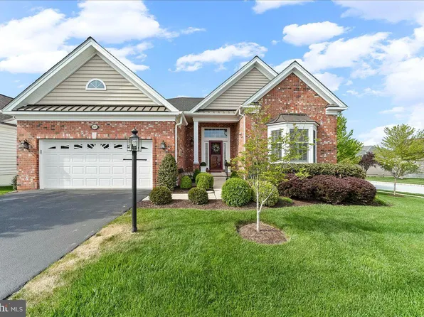 818 Woods End Ct, Collegeville, PA 19426