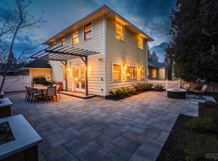 498 NW State St, Bend, OR 97703