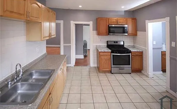 12 Havelock St #1 — Photo 9