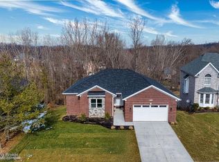 4423 Stone Wynde Dr, Louisville, KY 40272