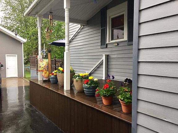3rd image of 519 Morris St