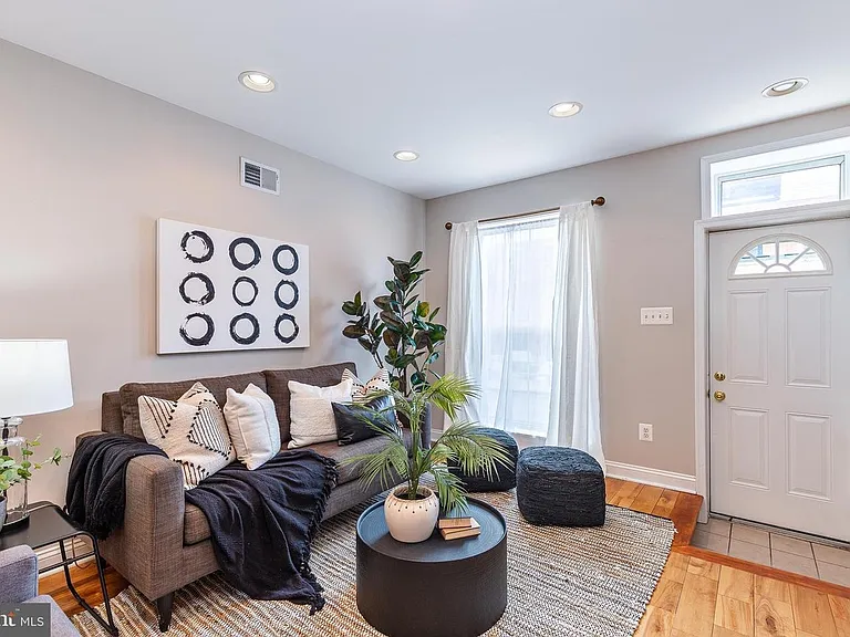 723 S Decker Ave — Photo 31