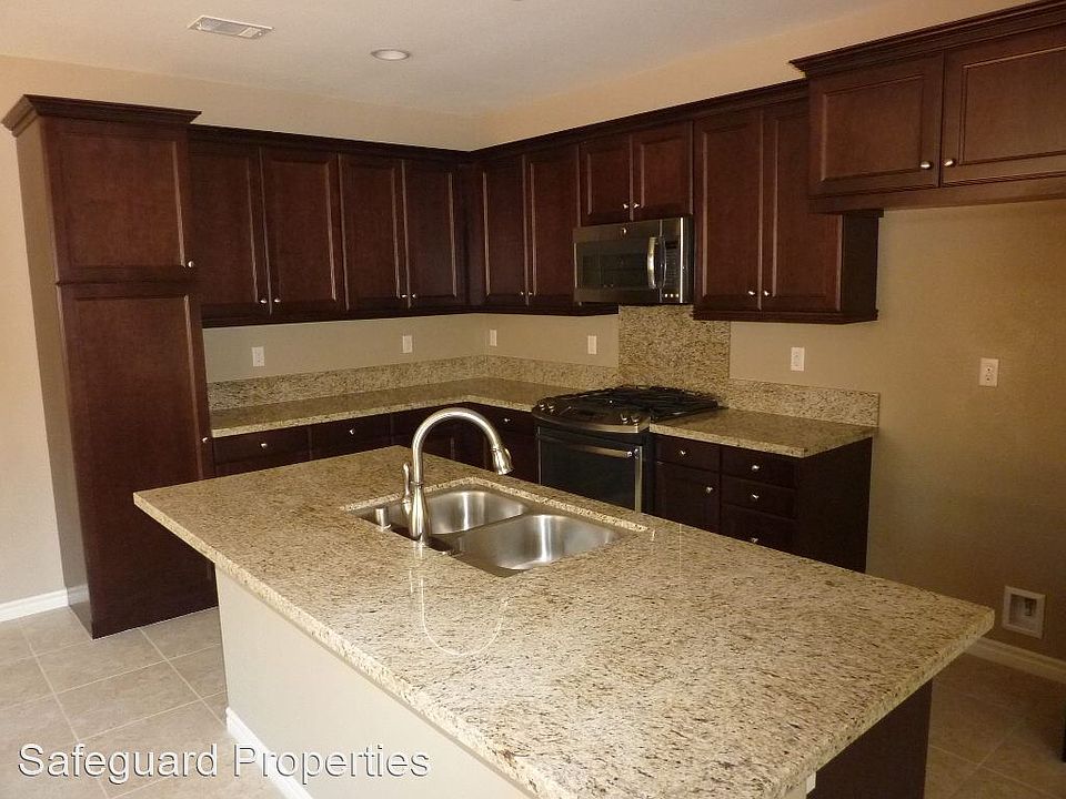 1st image of 15813 Meyer Ln