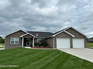 10887 Broadacre Dr, Holts Summit, MO 65043