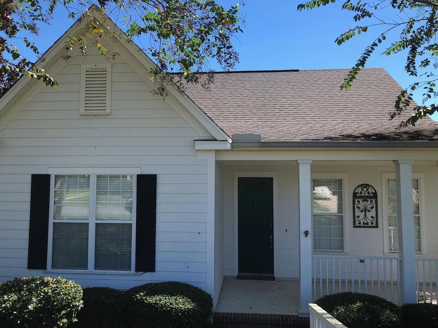 3215 Whitman Way — Photo 1