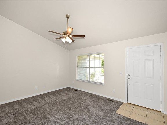 4th image of 6 Newlyn Ln