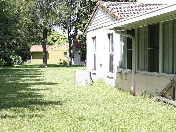 2nd image of 10878 Wheaton Ct