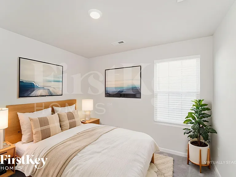 381 Hollingswood Dr — Photo 15