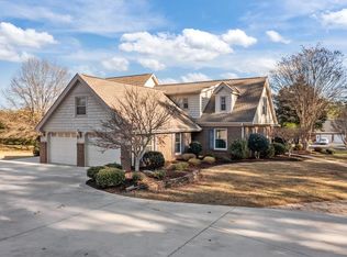 900 Golf Club Rd, Danville, VA 24540