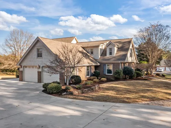 900 Golf Club Rd, Danville, VA 24540