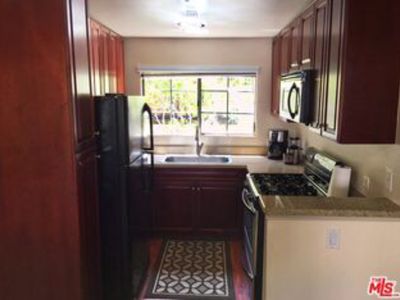 5540 Owensmouth Ave APT 204, Woodland Hills, CA, 91367