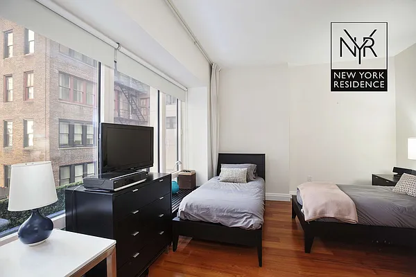Rented by New York Residence | media 19