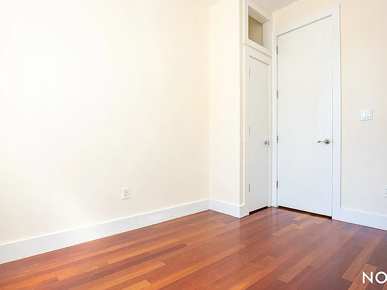 757 Hart St #3R — Photo 9