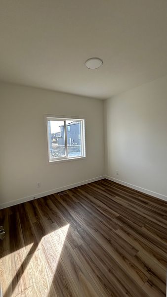 Calgary House for rent - 4 Bedrooms — photo 7