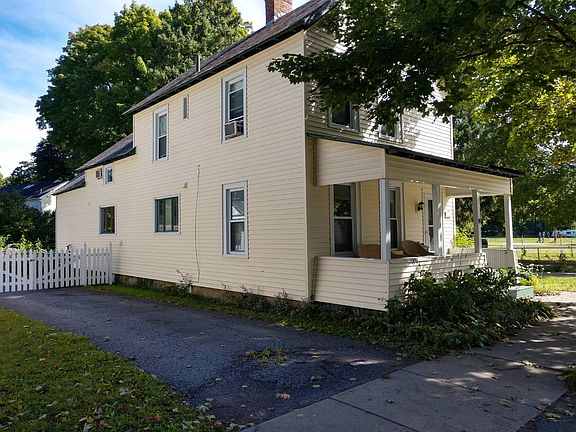 2nd image of 50 Jackson St