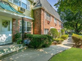 159 Parkside Dr, Suffern, NY 10901