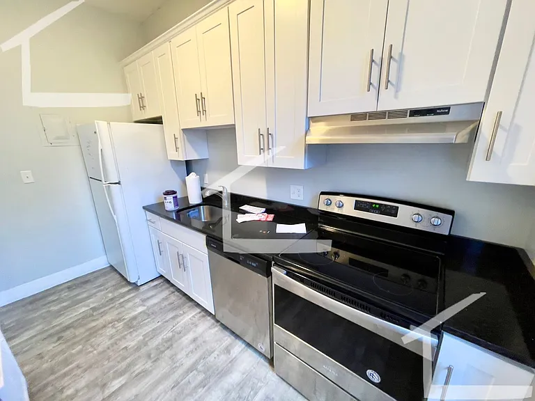 1716 Beacon St #MR3 — Photo 9