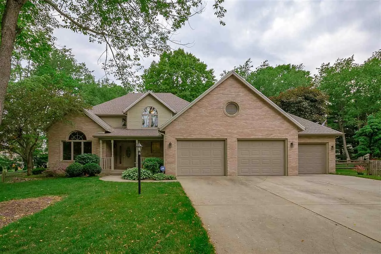 52689 Willow Bend Dr photo 1