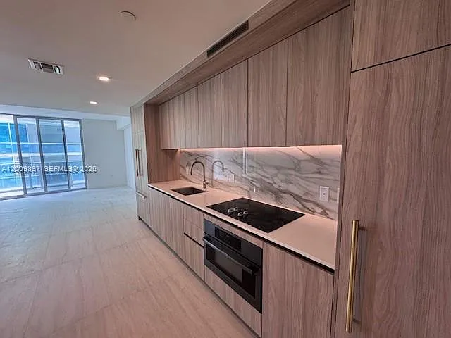 77 SE 5th St #1806 — Photo 3