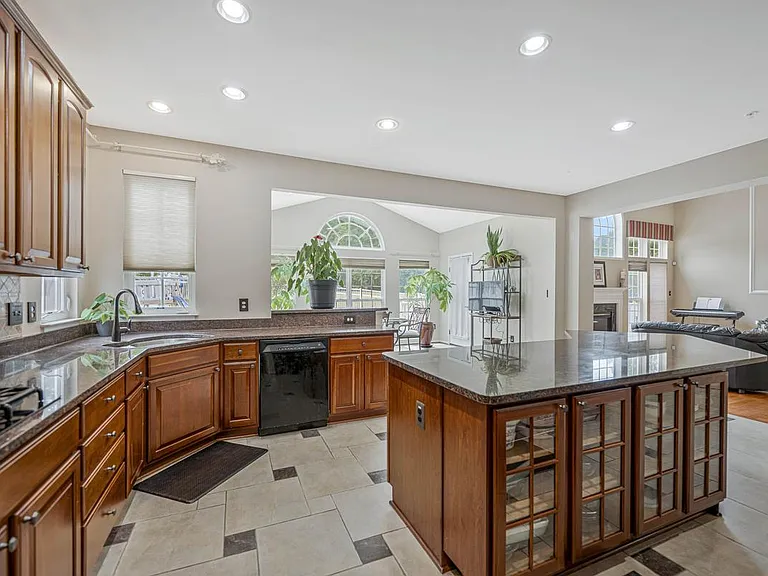 1117 Horizon View Pl — Photo 13