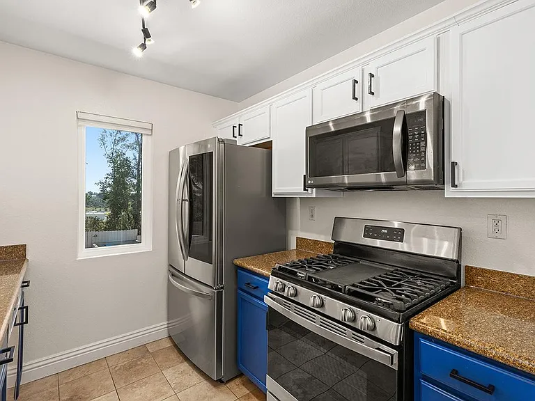 10158 Camino Ruiz #13 — Photo 13