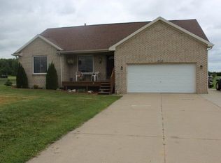 3359 Glover Rd, Almont, MI 48003