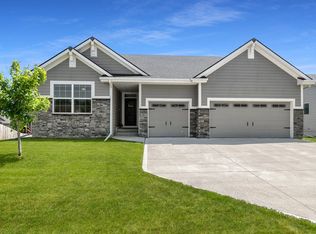 1407 S 7th St, Adel, IA 50003