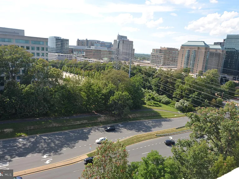 11800 Sunset Hills Rd #1102 — Photo 40