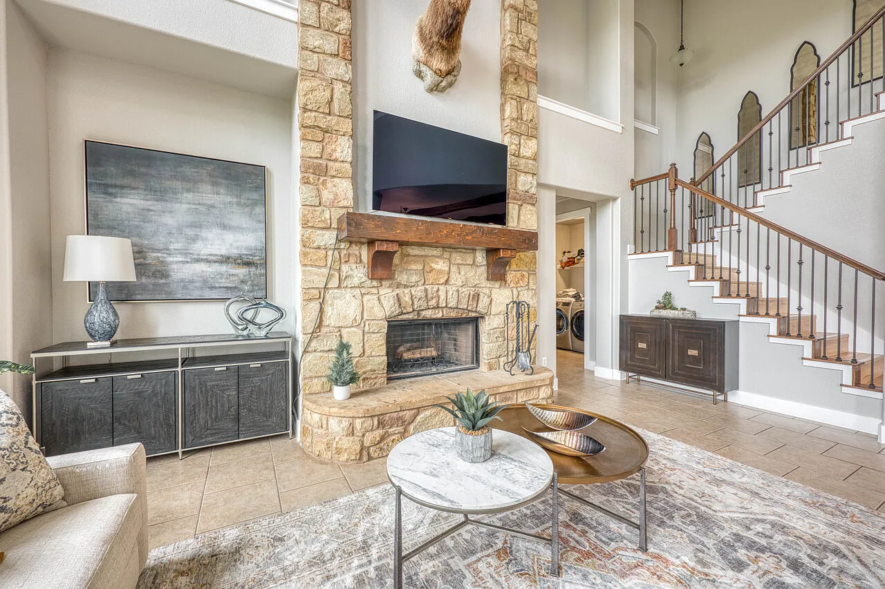 4 bed, 3.5 bath, 3564 sqft, $4,500 — Photo 4