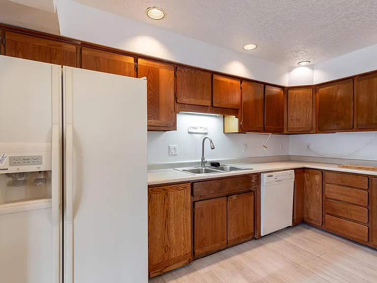 6517 San Francisco Rd NE — Photo 25