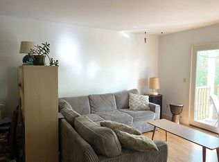 23 Randolph Pl APT 204, Northampton, MA 01060