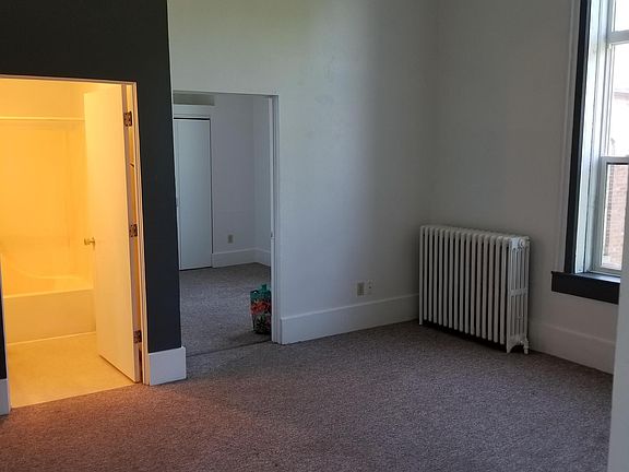 4th image of 163-165 W Huron St #10815043