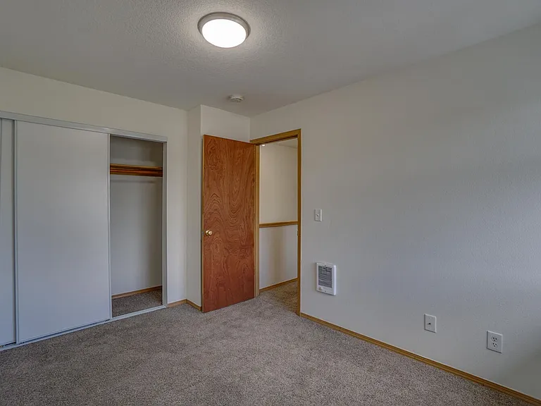 Beverly Rose Apartments — Photo 29