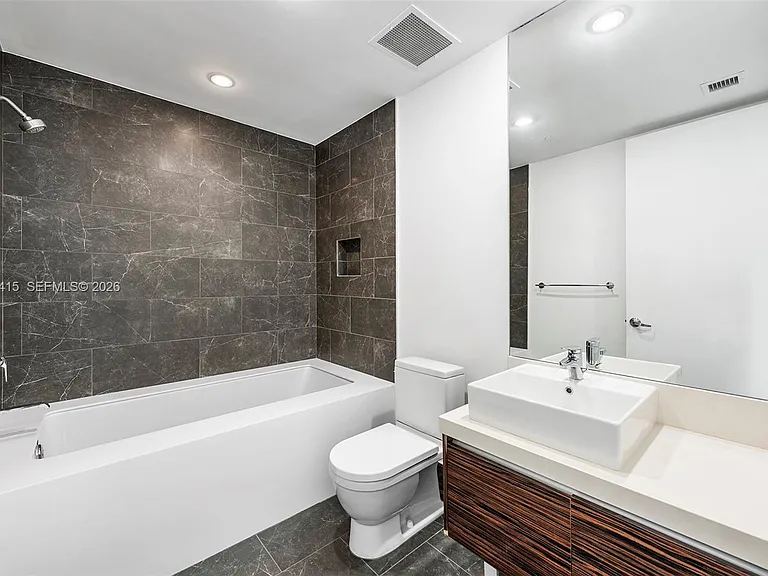 1100 Biscayne Blvd #5705 — Photo 12